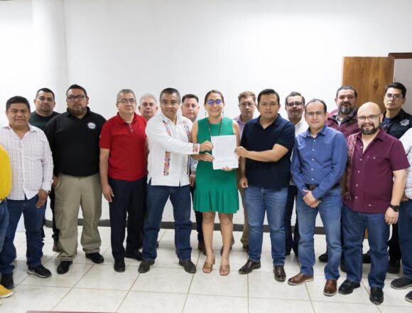 b8e98f9d-8deb-4bb1-9ff0-a97cf994f503 Con diálogo avanza reordenamiento del transporte público en el Centro Histórico de Oaxaca