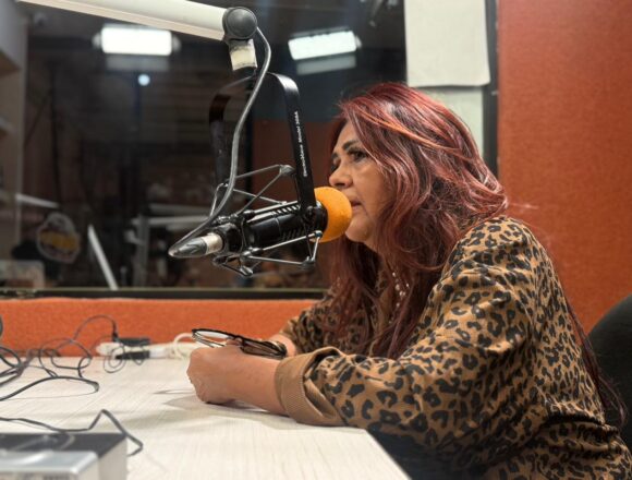 Rebeca Cervantes “Lo que dicen las mujeres”: un espacio para visibilizar temas que aún permanecen fuera de la agenda