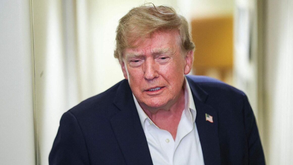 17224618 Trump toca nuevo mínimo de aprobación en encuestas; migración y guerra con Irán, entre sus principales problemas