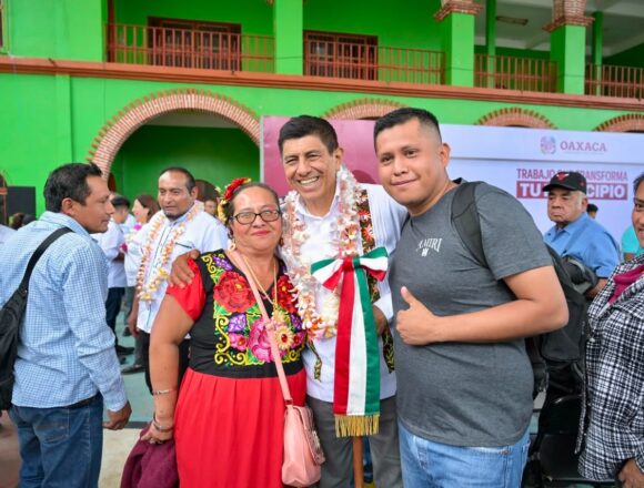 38b737ab-093b-43c5-9bdd-f9a8e000b97f Cumple Gobernador de Oaxaca con rehabilitación de carretera de Santa María Ecatepec