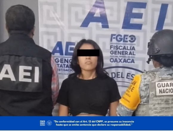 FB_IMG_1790174479840 FGEO detiene en flagrancia a mujer por narcomenudeo en Santo Domingo Tehuantepec