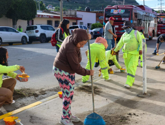img-cyJanI Con tequio vecinal, mejoran imagen urbana en el Ex Marquesado