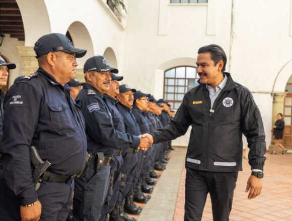 img-gBEfU4 Ray Chagoya reconoce labor de la Policía Municipal de Oaxaca de Juárez en su 36 aniversario