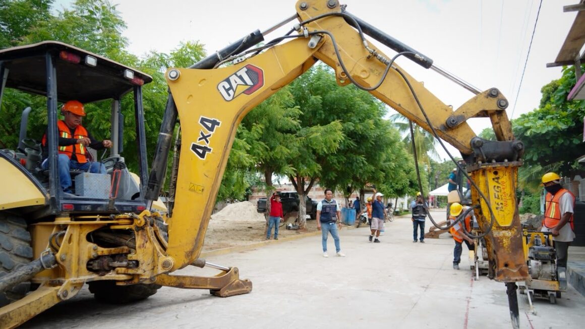 Más de 1,500 habitantes de Colotepec se beneficiarán con la rehabilitación del sistema de agua potable