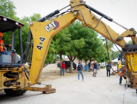 WhatsApp Image 2026-10-20 at 14.58.08 Más de 1,500 habitantes de Colotepec se beneficiarán con la rehabilitación del sistema de agua potable