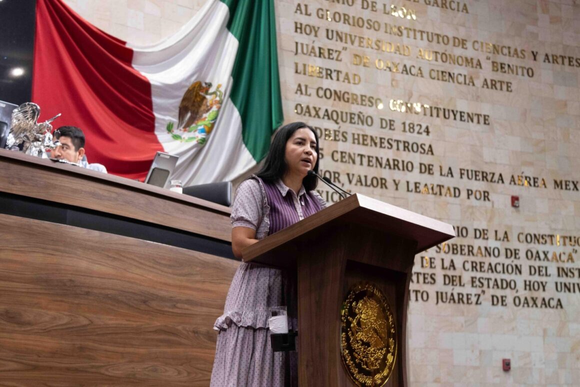 a4adc510-7a27-450d-8b18-d4061f26050e-2048x1366 Reconocen desde el Congreso del Estado a las mujeres que han transformado la Patria