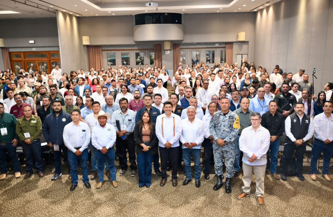 Oaxaca reúne a autoridades de las 32 entidades para fortalecer la vigilancia sanitaria del campo mexicano