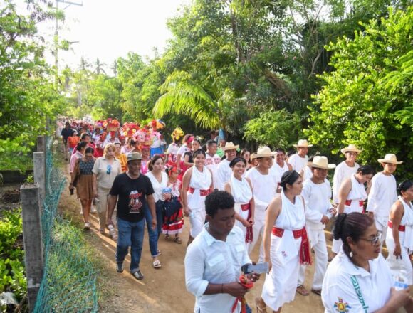 d6c76ec0-80ab-48ef-810a-f73ec6981532 La primera Guelaguetza Afro reunió historia, resistencia y alegría en Chacahua Isla