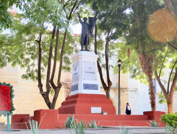 Oaxaca conmemora el 216 aniversario del inicio de la Independencia de México